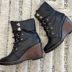 Sorel Black Leather Lace up wedged boots